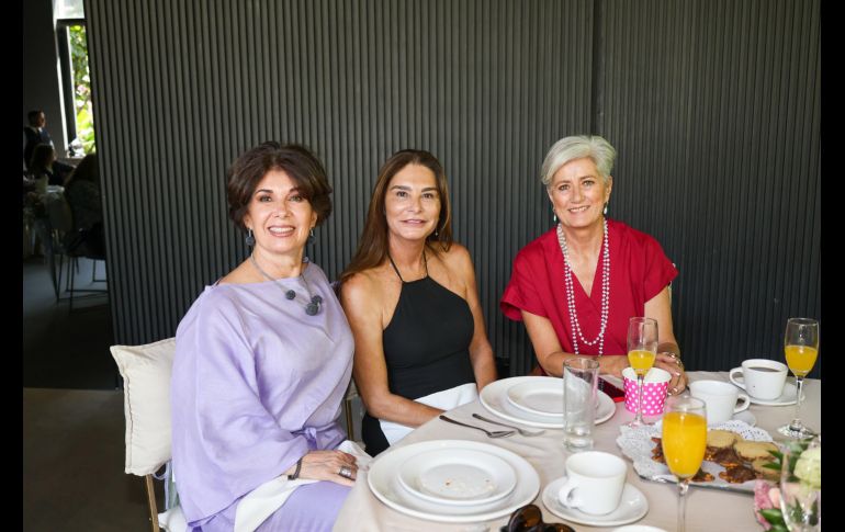 Patricia Cabrera, Nery Morales y Beatriz Sin. GENTE BIEN JALISCO / Bridal shower de María Álvarez