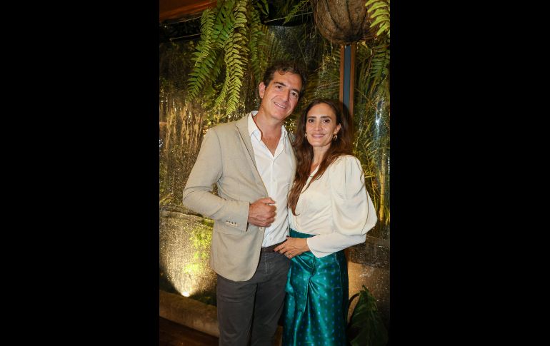 Juan Carlos Gómez y Mónica Ladrón de Guevara. GENTE BIEN JALISCO / Noche especial “Lo que nos corresponde”