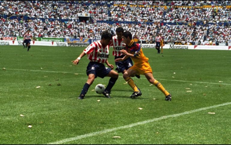 A lo largo de más de ochenta años de profesionalismo en la Liga MX, este duelo ha dejado episodios imborrables que trascienden generaciones. EL INFORMADOR/ARCHIVO