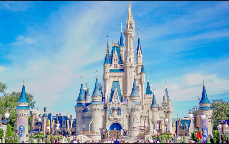 Junto con el nombramiento de Anand, se espera que varios miembros del equipo técnico de Character.ai se unan a Disney. UNSPLASH