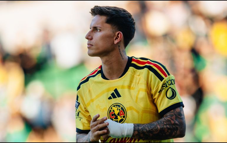 Los jugadores de las Águilas del América afinan los últimos detalles tácticos antes de medirse a Guadalajara. El plantel azulcrema busca aprovechar la localía en el Estadio Banorte para superar a su acérrimo rival en la tabla de posiciones. INSTAGRAM/@BRIAN RODRIGUEZ_10