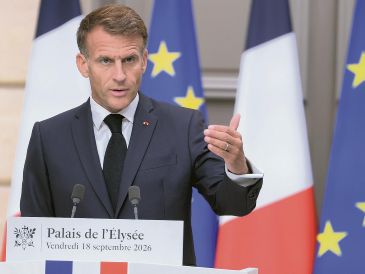 El presidente francés advirtió que su país y Europa deben prepararse para una actitud hostil de Rusia en un futuro. EFE