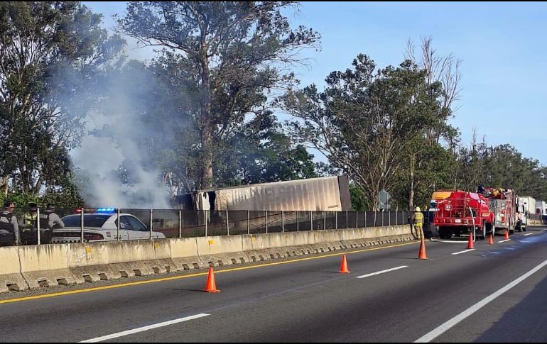 Protección Civil Jalisco indicó que no se encontraron otras personas lesionadas como consecuencia de la carambola. ESPECIAL / Protección Civil Civil y Bomberos de Jalisco