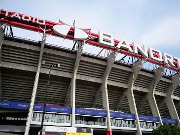 El servicio Park & Ride estará disponible para atender a los aficionados que atenderán al Clásico Nacional este sábado. IMAGO7