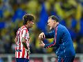 Los cambios de Milito no favorecieron a Chivas. IMAGO7/E. Espinosa