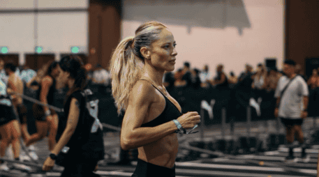 Tras lograr un nuevo marcador la conductora busca clasificar al Mundial de Hyrox. INSTAGRAM/@vanehupp