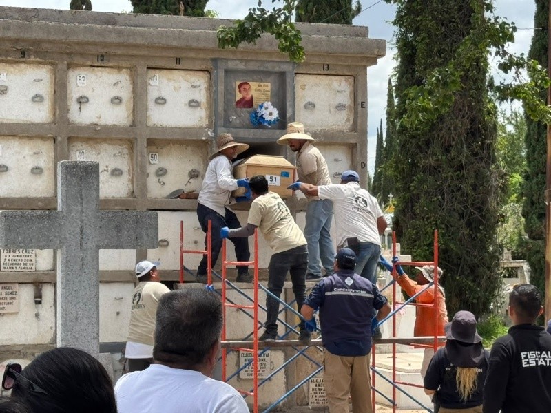 &nbsp;CORTESÍA
