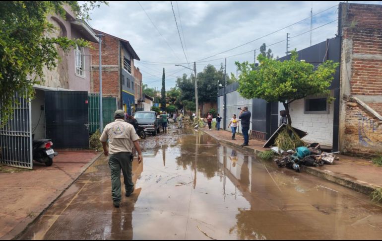 En el sitio trabajan también elementos de la Cruz Roja y al punto se dirige personal de la Guardia Nacional y el Ejército Mexicano. ESPECIAL / UEPCBJ