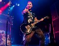Chad Gilbert, guitarrista y miembro fundador de la banda de pop punk New Found Glory, falleció a los 45 años tras una batalla de cinco años contra el cáncer diagnosticado en 2021. X/@newfoundglory.