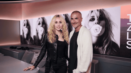 Miley Cyrus acudió a una entrevista para Apple Music, conducida por Zane Lowe, en la que dio varias declaraciones. ESPECIAL / APPLE MUSIC / THE ZANE LOWE SHOW