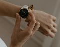 Lanzan advertencia respecto a uso de relojes inteligentes. ESPECIAL / UNDSPLASH Káplár Bálint Áron