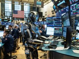Las dudas sobre la rentabilidad de la inteligencia artificial y la inflación energética debilitan al dólar. ESPECIAL / Gemini