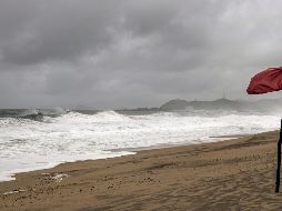 Más de 200 elementos de Protección Civil ya se encuentran en las costas de Jalisco ante el avance del huracán 