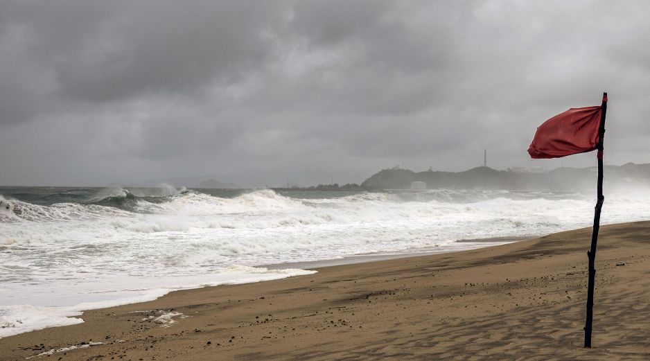 Más de 200 elementos de Protección Civil ya se encuentran en las costas de Jalisco ante el avance del huracán 