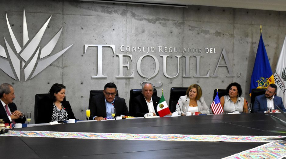 Durante el diálogo, realizado en la sede del Consejo Regulador del Tequila, se resaltaron siete ejes para fortalecer la cooperación entre México y los Estados Unidos en torno al tequila. ESPECIAL
