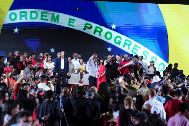 El PT pide aclarar si hubo aportes económicos o servicios para la candidatura de Flávio Bolsonaro a partir de acusaciones formuladas públicamente por otros políticos. EFE / ARCHIVO&nbsp;