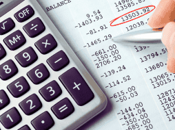 Los bancos deben notificar al fisco cualquier depósito en efectivo que supere los 15 mil pesos mensuales. ESPECIAL / CANVA