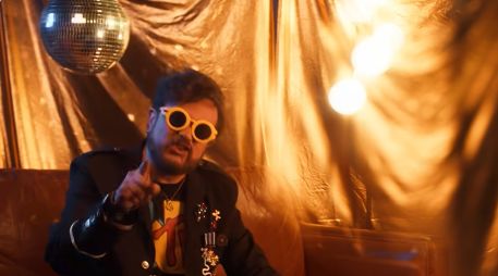 En el video, Syntek aparece junto a Moncho Chavea y RUK-O. CAPTURA DE VIDEO