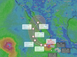 A lo largo del sábado 26 de septiembre, la trayectoria proyectada indica que el huracán Polo podría experimentar un ligero debilitamiento, transitando hacia la categoría 4. windy.com