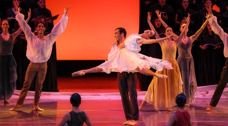 Bajo la dirección musical del español Vicente Pelechano, el montaje permitió escuchar en vivo una partitura que anteriormente había acompañado al ballet mediante una grabación. EL INFORMADOR / A. NAVARRO