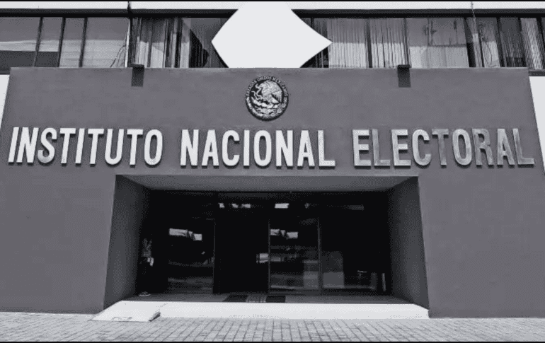 Entre las observaciones que el OIC tuvo al nuevo manual de identidad del INE está el plazo de tiempo con el que se presentó el cambio. SUN / ARCHIVO / CANVA
