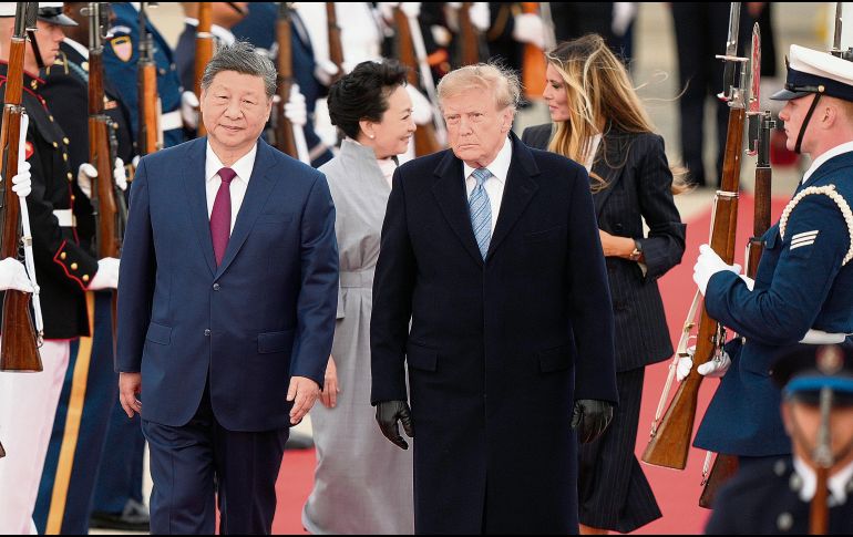 Donald Trump y Xi Jinping escenificaron un acercamiento en la Casa Blanca, aunque sobre la mesa permanecen las tensiones por comercio, seguridad, Taiwán y la carrera por el liderazgo en Inteligencia Artificial. AP