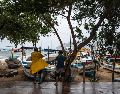 Varios estados del occidente de México siguen en alerta por las fuertes lluvias y vientos que Polo está dejando a su paso. EFE/D. Guzmán