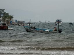 La amplia circulación del sistema refuerza la probabilidad de precipitaciones muy fuertes, de 50 a 75 milímetros, en el oeste, sur y costa de Jalisco. EFE/D. Guzmán