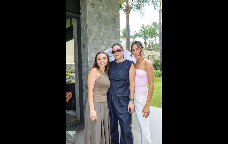 Ana Isabel Montero, Fer Chávez y Michelle Medrano. GENTE BIEN JALISCO / E. Escamilla