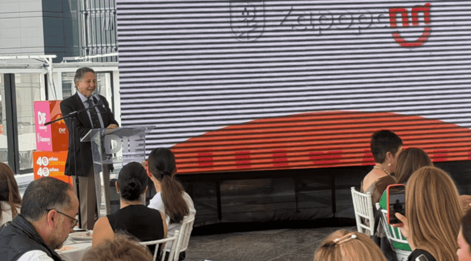 La presidenta del Patronato DIF Zapopan, Michelle Greicha Frangie, subrayó que el apoyo a los líderes comunitarios es indispensable para que se realicen transformaciones en las distintas colonias. EL INFORMADOR / J. VELAZCO