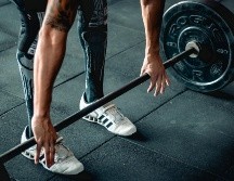 Moverse a diario es vital para combatir el sedentarismo, pero la estructura del entrenamiento marca la diferencia. ESPECIAL / CANVA
