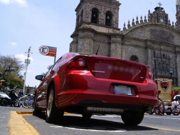 El procedimiento requiere la presentación de documentos que garanticen que la asignación del espacio no afecte la vialidad ni el libre tránsito peatonal. EL INFORMADOR / ARCHIVO