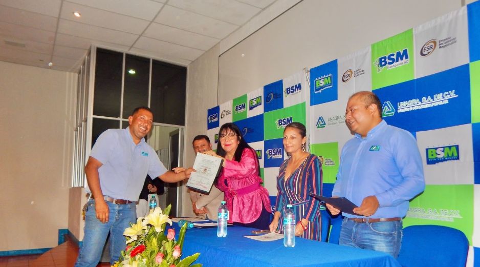 Con programas adaptados a las necesidades de cada región, el IDEFT capacita a cientos de jaliscienses en sus propios centros de trabajo, impulsando el desarrollo económico. ESPECIAL