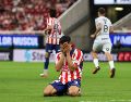 Los errores individuales, la falta de contundencia y la desesperación acabaron por lastrar a Chivas este sábado. EL INFORMADOR/A. Navarro