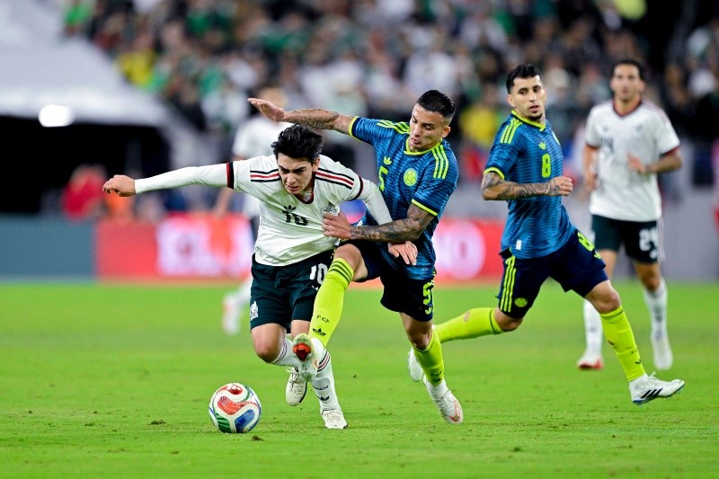  Gil Mora fue uno de los futbolistas más participativos de México durante el encuentro. IMAGO7