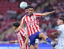 Chivas mantuvo su intención de construir desde atrás, pero la presión de Querétaro provocó errores que terminaron siendo determinantes. IMAGO7