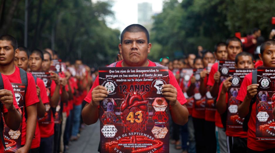 El contingente avanzó por la avenida Paseo de la Reforma con dirección al Zócalo. EFE/S. Gutiérrez