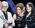 Actores de la máxima ganadora del festival: “Tender Loving Care”. EFE