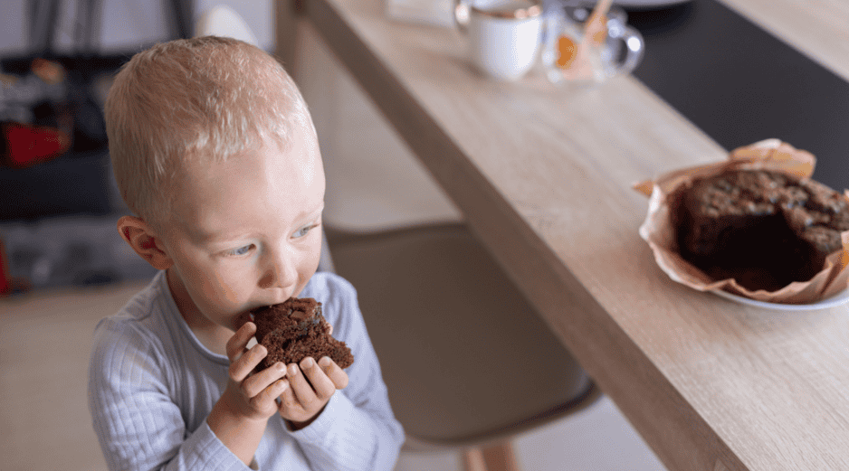Los hallazgos aportan nueva evidencia sobre la importancia que pueden tener los hábitos nutricionales tempranos en el bienestar mental décadas después. CANVA