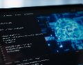 OpenAI compartió previamente otros seis reportes de comportamiento "inesperado o preocupante" en modelos de IA e introdujo un marco para rastrear, examinar y divulgar casos. MAGNIFIC