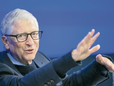 Gates aseguró que nunca antes ha existido un arma tan poderosa como la combinación de personas malintencionadas y las últimas herramientas de la IA. EFE