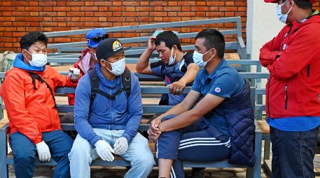 El alud se produce mientras Nepal se recupera de una devastadora riada que causó la muerte de mil 453 personas y dejó a 5 mil 285 desaparecidas. EFE / A. Dhakal