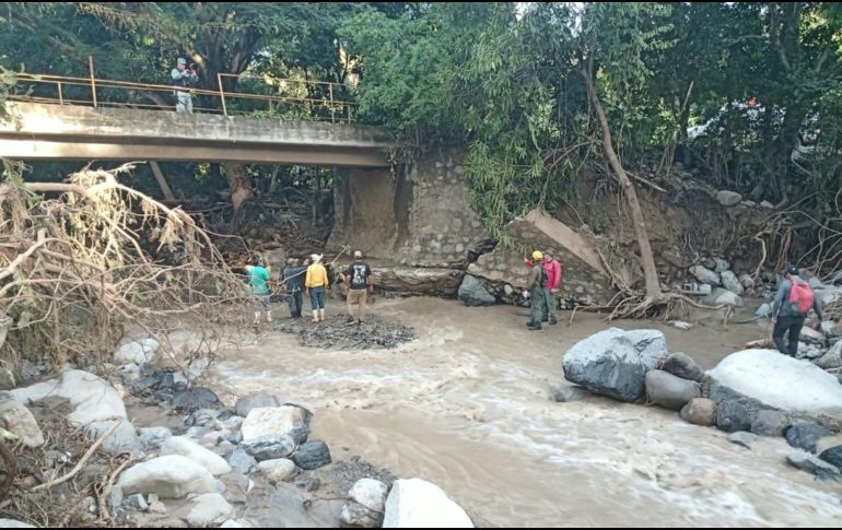 Para rescatar el cuerpo del padre, se espera que mejoren las condiciones de clima para que pueda descender el helicóptero. ESPECIAL / PC JALISCO