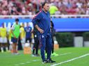 En nueve años, han pasado seis entrenadores mexicanos y cuatro extranjeros, en una búsqueda constante por encontrar un proyecto capaz de darle continuidad y resultados a Chivas. IMAGO7