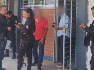 El personal del plantel solicitó la intervención de la Policía Escolar para realizarle una revisión a la mochila del menor. ESPECIAL