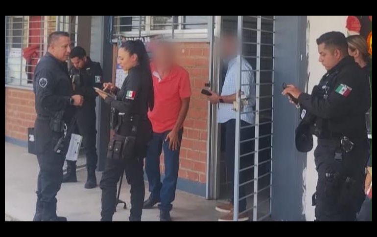 El personal del plantel solicitó la intervención de la Policía Escolar para realizarle una revisión a la mochila del menor. ESPECIAL