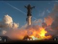 La agencia espacial estadounidense depende de una variante de esta nave para transportar astronautas a la superficie lunar en las misiones Artemis III y Artemis IV. EFE / SPACEX