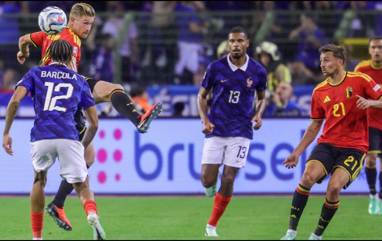Francia no contó con Mbappé, quien ya regresó al Real Madrid, después de salir rengueando por una lesión en la rodilla izquierda. EFE / O. MATTHYS