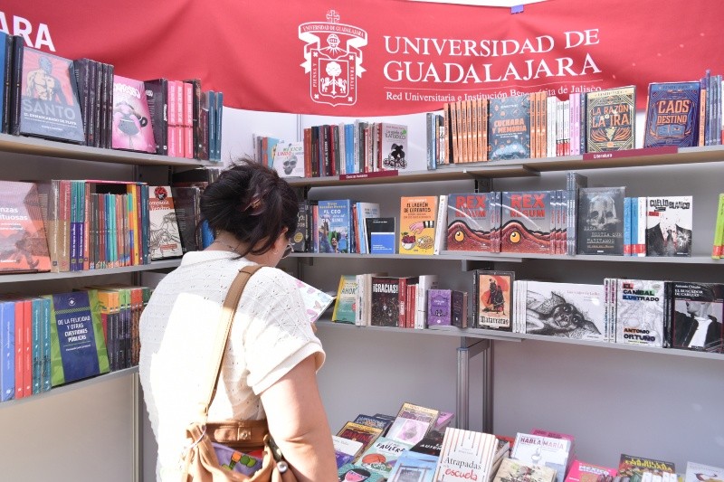 La feria contó con más de 348 fondos editoriales distribuidos en 33 espacios de exhibición y venta. ESPECIAL