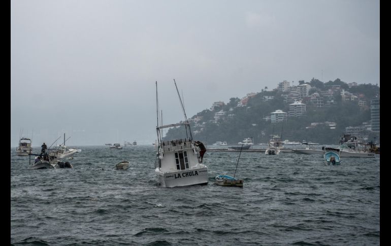 Una imponente tromba marina se formó en las costas de Guaymas, Sonora, debido a los efectos del Huracán ‘Polo’. EFE/D. Guzmán